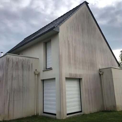 Façade nettoyée, maison 1, avant