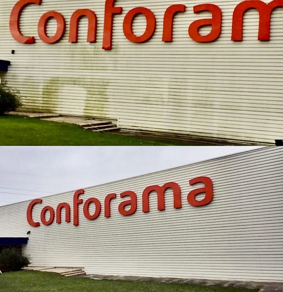 Bardage d'un magasin Conforama avant et après nettoyage